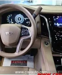 CADILLAC Escalade PLATINUM - 8 Posti - Disp. BI-FUEL GPL - Poss. 250 CADILLAC Escalade PLATINUM - 8 Posti - Disp. BI-FUEL GPL - Poss. 250