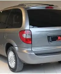 CHRYSLER Voyager 2.5 CRD cat LX