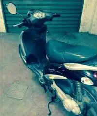 Scooter liberty 4 tempi 50 cc in buone condizioni Scooter liberty 4 tempi 50 cc in buone condizioni