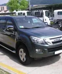 ISUZU D-Max 2.5 Crew Cab Quasar A/T 4WD