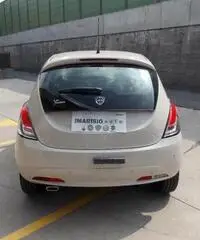 Lancia Ypsilon 1.2 69 CV 5 porte Gold X NEOPATENTATI