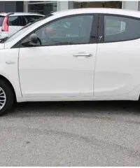 LANCIA Ypsilon 1.2 69 CV 5 porte Silver