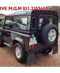 LAND ROVER Defender 90 2.4 TD4 Station Wagon SE