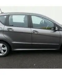 MERCEDES-BENZ A 160 Avantgarde MERCEDES-BENZ A 160 Avantgarde