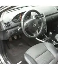 MERCEDES-BENZ A 160 Avantgarde MERCEDES-BENZ A 160 Avantgarde