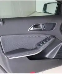 MERCEDES-BENZ A 160 Automatic Business MERCEDES-BENZ A 160 Automatic Business