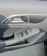 Mercedes-Benz A 180 A 180d Sport Automatic Mercedes-Benz A 180 A 180d Sport Automatic