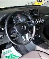 MERCEDES-BENZ B 180 CDI Automatic Executive