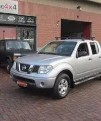 NISSAN Navara 2.5 dCi 4 porte Double Cab LE NISSAN Navara 2.5 dCi 4 porte Double Cab LE