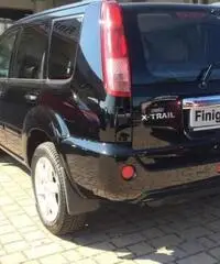 NISSAN X-Trail 2.2 dCi Elegance 4X4 NISSAN X-Trail 2.2 dCi Elegance 4X4