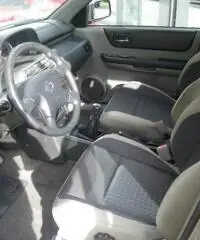 NISSAN X-Trail 2.2 TD Di Elegance