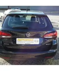 Opel Astra 1.0 Turbo 105cv Sports Tourer allestimento Elective Opel Astra 1.0 Turbo 105cv Sports Tourer allestimento Elective