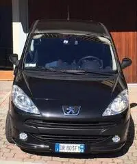 Peugeot 1007 1.4 Sporty 2008 Peugeot 1007 1.4 Sporty 2008
