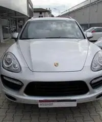 PORSCHE Cayenne 4.8 Turbo