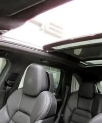 PORSCHE Cayenne 4.8 Turbo