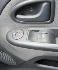 Renault Clio 1.5 dCi 82Cv. 5 PORTE ICE