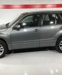 SUZUKI Grand Vitara 1.9 DDiS 5 porte Plus SUZUKI Grand Vitara 1.9 DDiS 5 porte Plus