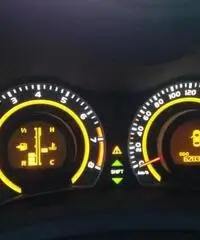 TOYOTA Auris 1.6 5 porte Sol TOYOTA Auris 1.6 5 porte Sol