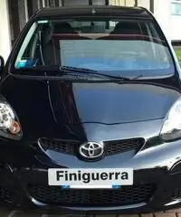 TOYOTA Aygo 1.0 12V VVT-i M-MT 5p Autom. Sol