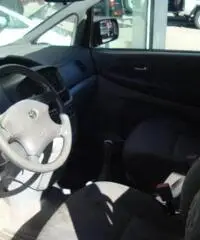 TOYOTA Previa 2.0 Tdi D-4D