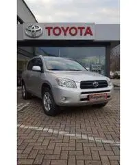 TOYOTA RAV 4 RAV4 2.2 D-4D 136 CV DPF Sol TOYOTA RAV 4 RAV4 2.2 D-4D 136 CV DPF Sol
