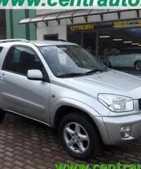 TOYOTA RAV 4 RAV4 2.0 16V cat 3 porte Sol TOYOTA RAV 4 RAV4 2.0 16V cat 3 porte Sol