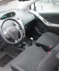 TOYOTA Yaris 1.0 3 porte Now