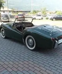 TRIUMPH TR3 cabriolet - bocca stretta