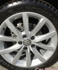 VOLKSWAGEN Golf 1.6TDi HighLine 5porte Blue Motion VOLKSWAGEN Golf 1.6TDi HighLine 5porte Blue Motion