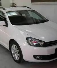 VOLKSWAGEN Golf Variant 1.6 TDI DPF Comfortline VOLKSWAGEN Golf Variant 1.6 TDI DPF Comfortline