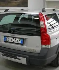 VOLVO XC70 2.4 D5 20V (185CV) cat AWD Momentum AUTOMATICA