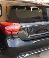 MERCEDES-BENZ A 200 d Automatic Sport