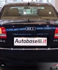 AUDI A8 4.2 TDI QUATTRO 326 CV