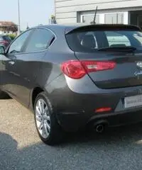 ALFA ROMEO Giulietta 1.6 JTDm-2 105 CV Distinctive
