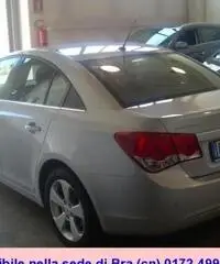 CHEVROLET Cruze 2.0 Diesel 150CV 4 porte LT CHEVROLET Cruze 2.0 Diesel 150CV 4 porte LT