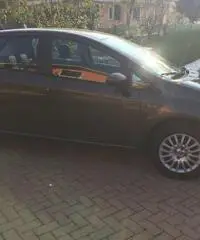 FIAT GRANDE PUNTO 1.2 benzina € 4.200