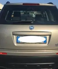 FIAT Sedici 1.9 MJT 4x4 FIAT Sedici 1.9 MJT 4x4