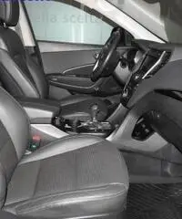 HYUNDAI Santa Fe 2.2 CRDI VGT A/C COMFORT 4WD-Garantita!!!