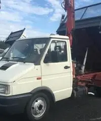IVECO Daily 35.12 2.8 TDI ribaltabile + gru Ferrari