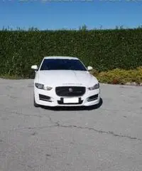 JAGUAR XE 2.0 D Turbo 180CV AWD AUTOM. SOLO 2500 KM !!