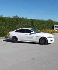 JAGUAR XE 2.0 D Turbo 180CV AWD AUTOM. SOLO 2500 KM !!
