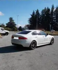 JAGUAR XE 2.0 D Turbo 180CV AWD AUTOM. SOLO 2500 KM !!