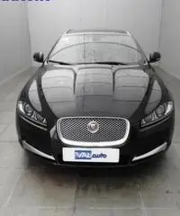JAGUAR XF 2.2 D SPORTBRAKE LUXURY CV200 - Pochi chilometri!!