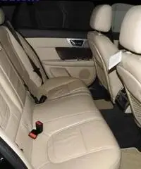 JAGUAR XF 2.2 D SPORTBRAKE LUXURY CV200 - Pochi chilometri!!