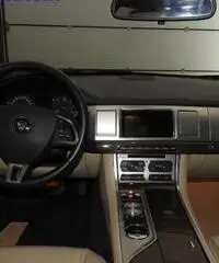 JAGUAR XF 2.2 D SPORTBRAKE LUXURY CV200 - Pochi chilometri!!