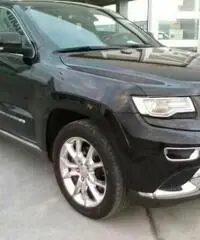 JEEP Grand Cherokee 3.0 V6 CRD 250 CV Multijet II Summit JEEP Grand Cherokee 3.0 V6 CRD 250 CV Multijet II Summit