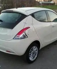 LANCIA Ypsilon 1.2 69 CV 5 porte Silver