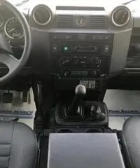 LAND ROVER Defender 90 2.2 TD4 Station Wagon  N1