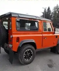 LAND ROVER Defender 90 2.2 TD4 Station Wagon Adventure Edition N1