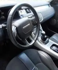 LAND ROVER Range Rover Evoque 2.2 TD4 5p. Pure